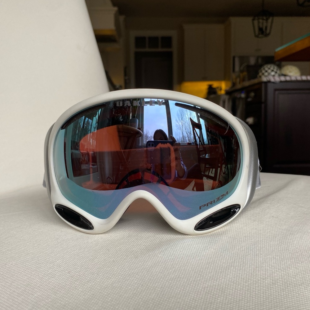 Oakley women’s goggles, chrome